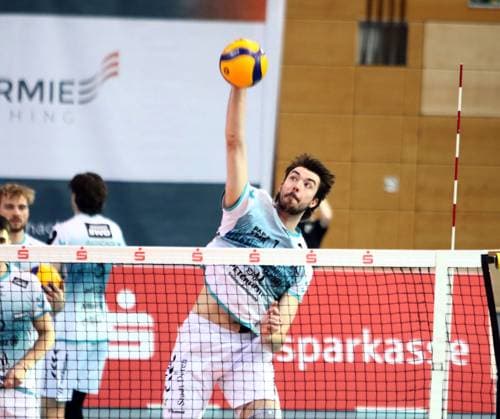 Matthew NEAVES (Dueren), He-Volleyball, 1. BL, 24 25, TSV Haching Muenchen vs powervolleys Dueren, Geothermie Arena, Unterhaching, 09.03.25 Copyright: WolfgangxFehrmann