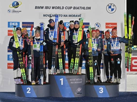Sport Themen der Woche KW10 Sport Bilder des Tages Winners (from left) second Norway (Karoline Knotten, Ingrid Landmark Tandrevold, Raghnild Femsteinevik and Maren Kirkeeide), first France (Julia Simon, Oceane Michelon, Justine Braisaz-Bouchet and Lou Jeanmonnot) and third Germany (Johanna Puff, Julia Tannheimer, Sophia Schneider and Selina Grotian) poses on the podium after women s relay race (4 x 6 km) during the IBU World Cup Biathlon 2025 in Nove Mesto na Morave, Czech Republic, on March 9, 2025. (CTKxPhoto LubosxPavlicek) CTKPhotoP2025030905532  CTKPhotoP2025030905532