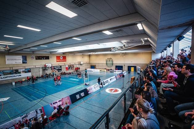 Volleyball Frauen Saison 2024 2025 2. Volleyball Bundesliga Frauen Pro ETV Hamburg vs. Rote Raben Vilsbiburg 09.03.2025 Die volle Halle Hoheluft Hamburg ETV Sporthalle Hoheluft Hamburg Deutschland
