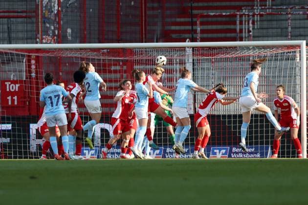 1. FC Union Berlin vs SG 99 Andernach Second Women s Bundesliga Players competes for the ball during the match of Second Women s Bundesliga between 1. FC Union Berlin vs SG 99 Andernach at der Alten Försterei Stadium on March 9, 2025 in Berlin, Germany. Berlin der Alten Försterei Stadium Germany Copyright: xMaryamxMajdx