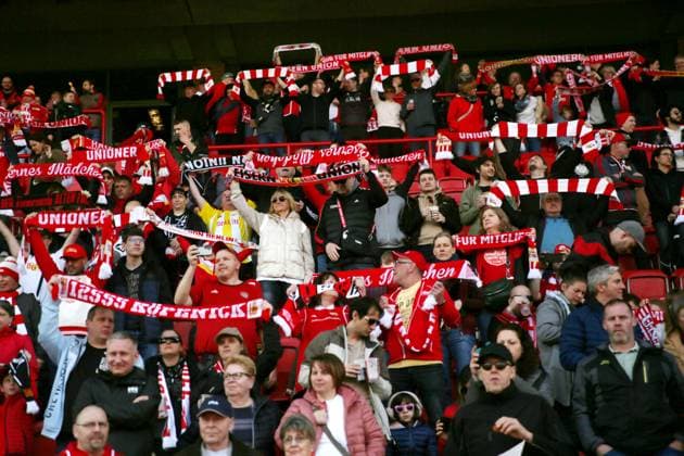 1. FC Union Berlin vs SG 99 Andernach Second Women s Bundesliga Fans of 1.FC Union Berlin show support for their team during the match of Second Women s Bundesliga between 1. FC Union Berlin vs SG 99 Andernach at der Alten Försterei Stadium on March 9, 2025 in Berlin, Germany. Berlin der Alten Försterei Stadium Germany Copyright: xMaryamxMajdx