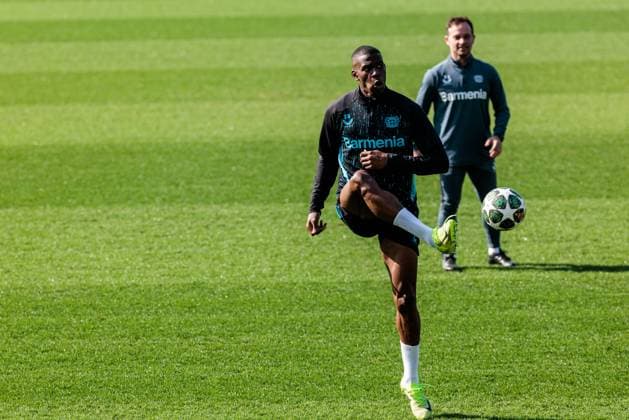 UEFA Champions League, Abschlusstraining Bayer 04 Leverkusen; 10.03.2025 Nordi Mukiele (Bayer 04 Leverkusen, 23) am Ball UEFA Champions League Achtelfinale Rückspiel, Abschlusstraining Bayer 04 Leverkusen vor dem Spiel gegen FC Bayern München; Leverkusen, Ulrich-Haberland-Stadion am 10.03.2025 Copyright: xBEAUTIFULxSPORTS Wunderlx