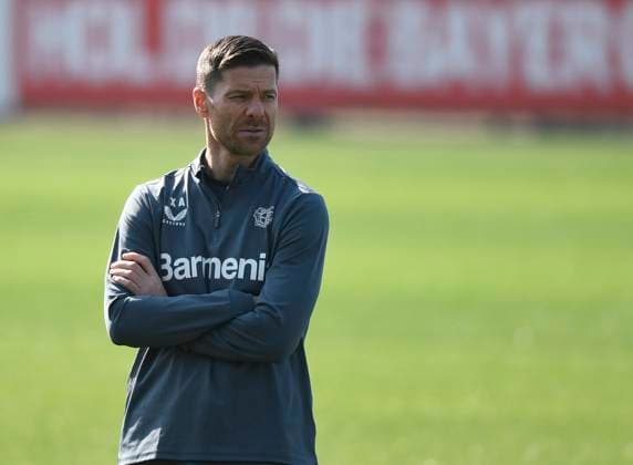 10.03.2025, xophax, Fussball Champions - League 2024 2025 Bayer Leverkusen Training vor dem Champions-League Spiel gegen Bayern München Trainer Xabier Alonso (DFL DFB REGULATIONS PROHIBIT ANY USE OF PHOTOGRAPHS as IMAGE SEQUENCES and or QUASI-VIDEO) Leverkusen