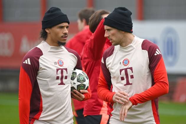 v.re:Leon GORETZKA (Bayern Muenchen),Leroy SANE (Bayern Muenchen), Abschlusstraining am 10.03.2025 vor dem Fussball Champions League Achtelfinale Bayer 04 Leverkusen - FC Bayern Muenchen