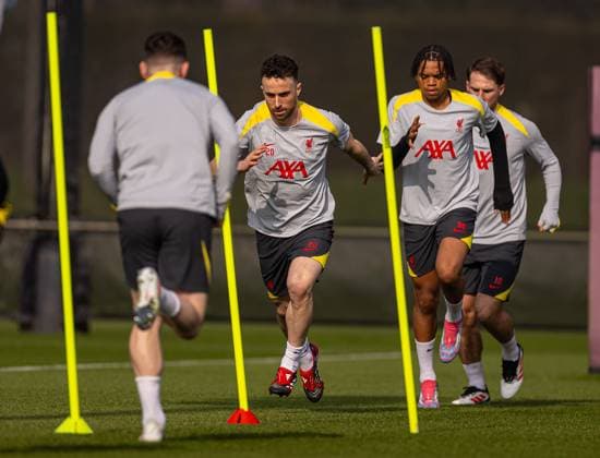 Football - UEFA Champions League - Round of 16 2nd Leg - Liverpool FC v Paris Saint-Germain - MD-1 LIVERPOOL, ENGLAND - Monday, March 10, 2025: Liverpool s Diogo Jota during a training session at the AXA Training Centre ahead of the UEFA Champions League Round of 16 2nd Leg match between Liverpool FC and Paris Saint-Germain. (Photo by David Rawcliffe Propaganda) LIVERPOOL AXA Training Centre MERSEYSIDE ENGLAND  Copyright: xDavidxRawcliffex P2025-03-10-Liverpool_PSG_MD-1-14