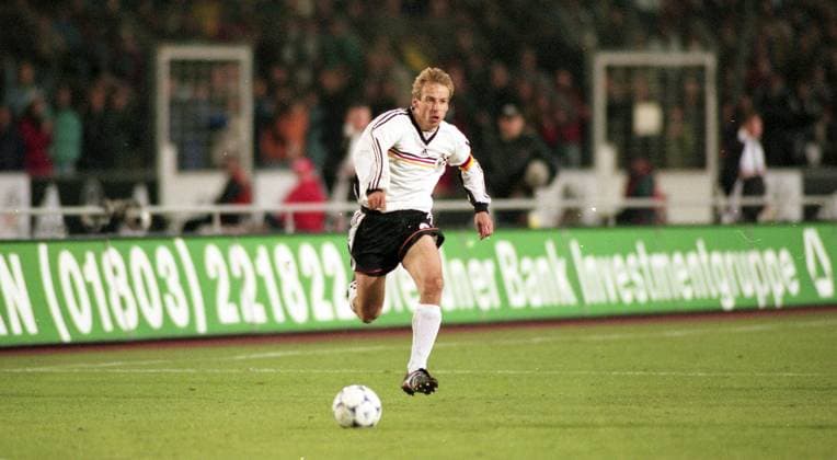 25.03.98 Deutschland - Brasilien Deutschland, Stuttgart, 25.03.1998, FIFA, Länderspiel, DFB Deutschland - Brasilien (1:2): Jürgen Klinsmann (Deutschland). *** 25 03 98 Germany Brazil Germany, Stuttgart, 25 03 1998, FIFA, international match, DFB Germany Brazil 1 2 Jürgen Klinsmann Germany