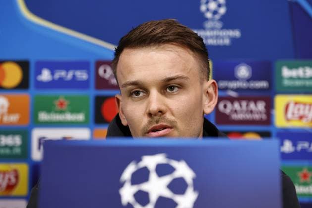 MILAN - Feyenoord goalkeeper Timon Wellenreuther during the press conference, PK, Pressekonferenz at the San Siro stadium ahead of the return match in the Champions League eighth finals against Internazionale. ANP MAURICE VAN STEEN netherlands out - belgium out Milaan xVIxxIVx 522061497 originalFilename: 0806997610st.jpg