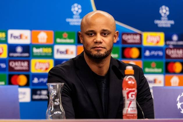 UEFA Champions League, Pressekonferenz FC Bayern München; 10.03.2025 Vincent Kompany (Trainer FC Bayern München) während der Pressekonferenz UEFA Champions League Achtelfinale Rückspiel, Pressekonferenz FC Bayern München vor dem Spiel gegen FC Bayern München; Leverkusen, BayArena am 10.03.2025 Copyright: xBEAUTIFULxSPORTS Wunderlx