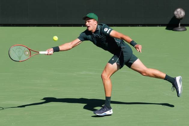 March 10, 2025: Jenson Brooksby (USA) in action against Jack Draper (GBR) during their round 3 match at the BNP Paribas Open on March 10, 2025, held at the Indian Wells Tennis Garden in Indian Wells, California. Indian Wells USA - ZUMAc04_ 20250310_zma_c04_020 Copyright: xMalxTaamx