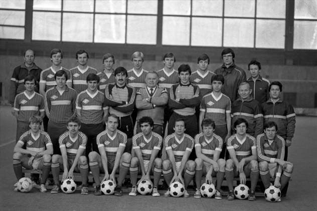 FC Spartak Moscow 8876233 01.02.1986 FC Spartak Moscow players and the team s senior coach Konstantin Beskov, center. Utkin Moscow Russia  Copyright: xUtkinx
