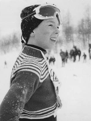 Ingemar Stenmark, geboren am 18. März 1956, ist ein ehemaliger schwedischer alpiner Skirennläufer im Weltcup. Er gilt als einer der bedeutendsten schwedischen Sportler aller Zeiten und als der größte Slalom und Riesenslalomspezialist aller Zeiten. 1979 während eines Weltcup Wettbewerbs. Das Bild links zeigt ihn in den 1960er Jahren als jungen Mann Ingemar Stenmark born 18 March 1956 is a Swedish former World Cup alpine ski racer. He is regarded as one of the most prominent Swedish athletes ever, and as the greatest slalom and giant slalom specialist of all time. 1979 during a world cup competition. Pictured to the left in the 1960s as a young boy Copyright: imageBROKER Sjoberg ibljsj12853474.jpg Bitte beachten Sie die gesetzlichen Bestimmungen des deutschen Urheberrechtes hinsichtlich der Namensnennung des Fotografen im direkten Umfeld der Veröffentlichung Ingemar Stenmark, geboren am 18. März 1956, ist ein ehemaliger schwedischer alpiner Skirennläufer im Weltcup. Er gilt al imago images 0806910527