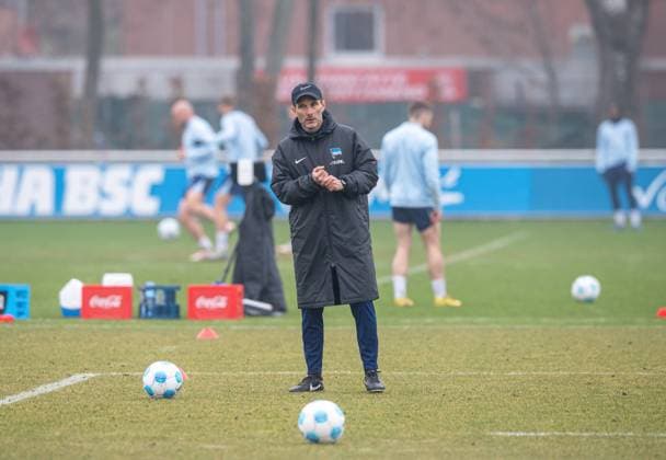Fussball, Herren, Saison 2024 25, 2. Bundesliga, Hertha BSC, Training, Trainer Stefan Leitl (Hertha BSC), 11.03. 2025,