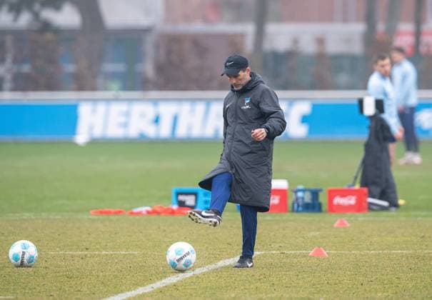 Fussball, Herren, Saison 2024 25, 2. Bundesliga, Hertha BSC, Training, Trainer Stefan Leitl (Hertha BSC), 11.03. 2025,