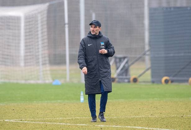 Fussball, Herren, Saison 2024 25, 2. Bundesliga, Hertha BSC, Training, Trainer Stefan Leitl (Hertha BSC), 11.03. 2025,