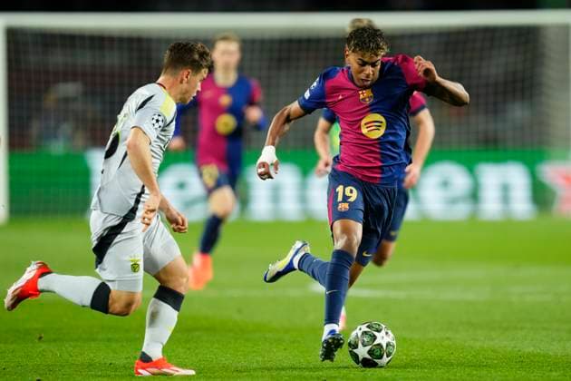 FC Barcelona, Barca v SL Benfica - UEFA Champions League 2024 25 Round of 16 Second Leg Lamine Yamal right winger of Barcelona and Spain in action during the UEFA Champions League 2024 25 Round of 16 Second Leg match between FC Barcelona and SL Benfica at Estadi Olimpic Lluis Companys on March 11, 2025 in Barcelona, Spain. Barcelona Spain  Copyright: xJosexBretonx originalFilename:bretonhernandez-fcbarcel250311_npDYu.jpg