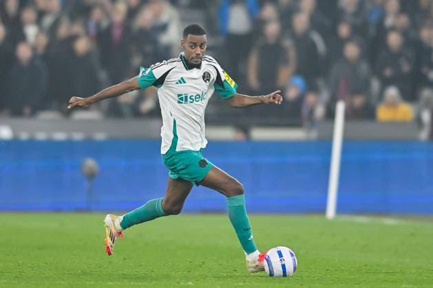 West Ham United FC v Newcastle United FC - Premier League Alexander Isak (14 Newcastle) goes forward during the Premier League match between West Ham United and Newcastle United at the London Stadium in Stratford, England, on March 10, 2025. Stratford Greater London United Kingdom  Copyright: xMIxNewsx originalFilename:fletcher-westhamu250310_npCZD.jpg