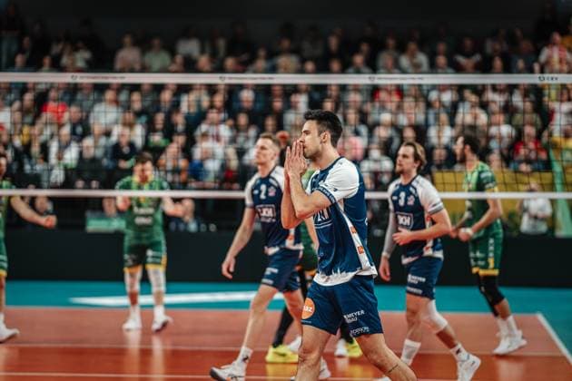 Volleyball Herren Saison 2024 2025 CEV Champions League 2025 Viertelfinale CLVM 097 SVG Lüneburg (GER) vs. Aluron CMC Warta Zawiercie (POL) 11.03.2025 Xander Wolf Wassenaar Ketrzynski ( 11 SVG Lüneburg) enttäuscht nach Punktverlust Lüneburg LKH Arena Niedersachsen Deutschland