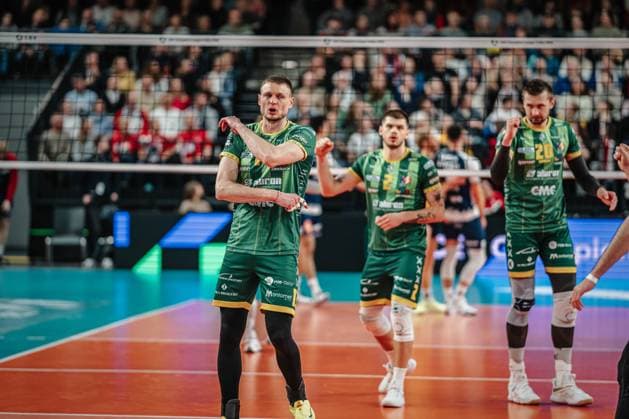 Volleyball Herren Saison 2024 2025 CEV Champions League 2025 Viertelfinale CLVM 097 SVG Lüneburg (GER) vs. Aluron CMC Warta Zawiercie (POL) 11.03.2025 Jurii Gladyr ( 13 SVG Aluron CMC Warta ZAWIERCIE) jubelt Lüneburg LKH Arena Niedersachsen Deutschland