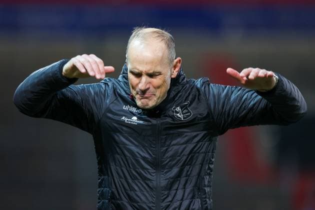 Sport Themen der Woche KW11 Sport Bilder des Tages Heiko Herrlich (SpVgg Unterhaching, Chef-Trainer) ist frustriert, Emotionen, gestikulierend, regt sich auf, GER, SpVgg Unterhaching vs. SC Verl, Fussball, 3. Liga, 28. Spieltag, Saison 2024 2025, 11.03.2025, DFL REGULATIONS PROHIBIT ANY USE OF PHOTOGRAPHS AS IMAGE SEQUENCES, GER, SpVgg Unterhaching vs. SC Verl, Fussball, 3. Liga, 28. Spieltag, Saison 2024 2025, 11.03.2025 Unterhaching *** Heiko Herrlich SpVgg Unterhaching, head coach is frustrated, emotions, gesticulating, gets upset, GER, SpVgg Unterhaching vs SC Verl, Football, 3 Liga, Matchday 28, Season 2024 2025, 11 03 2025, DFL REGULATIONS PROHIBIT ANY USE OF PHOTOGRAPHS AS IMAGE SEQUENCES, GER, SpVgg Unterhaching vs SC Verl, Football, 3 Liga, Matchday 28, Season 2024 2025, 11 03 2025 Unterhaching Copyright: xEibner-Pressefoto JennixMaulx EP_JML