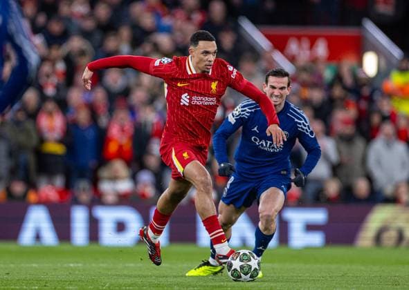 Football - UEFA Champions League - Round of 16 2nd Leg - Liverpool FC v Paris Saint-Germain FC LIVERPOOL, ENGLAND - Tuesday, March 11, 2025: Liverpool s Trent Alexander-Arnold during the UEFA Champions League Round of 16 2nd Leg match between Liverpool FC and Paris Saint-Germain FC at Anfield. (Photo by David Rawcliffe Propaganda) LIVERPOOL Anfield MERSEYSIDE ENGLAND  Copyright: xDavidxRawcliffex P2025-03-11-Liverpool_PSG-44
