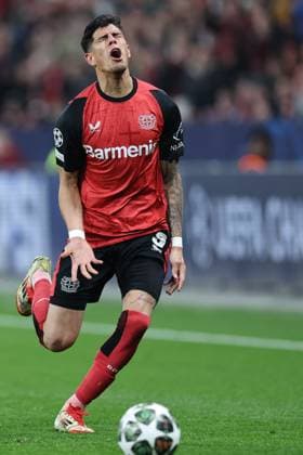 GER, UEFA CL, Achtelfinale Rueckspiel, Bayer 04 Leverkusen (GER) vs. Bayern Muenchen (GER), 11.03.2025, BayArena, Leverkusen, GER, UEFA CL, Achtelfinale Rueckspiel, Bayer 04 Leverkusen (GER) vs. Bayern Muenchen (GER), , im Bild: Piero Hincapià (Leverkusen 3), aergert sich