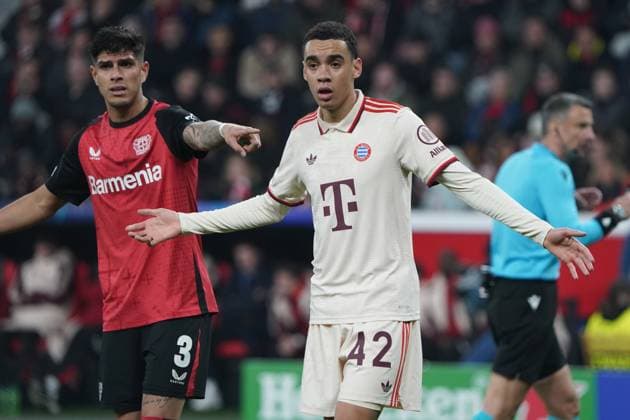 Fussball, UEFA Champions League 2024 2025, Achtelfinale Runde 2 von 2 Bayer 04 Leverkusen - FC Bayern München 11.03.2025 Bayarena, Leverkusen, Jamal Musiala FC Bayern München, Aktion, Einzelbild,