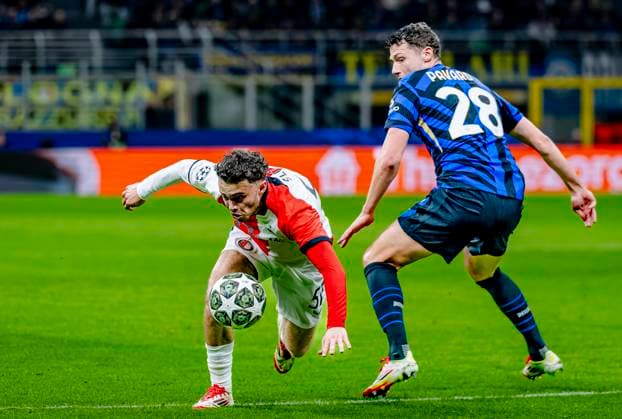 Feyenoord Rotterdam forwarder Aymen Sliti, FC Internazionale Milan defender Benjamin Pavard during the match Inter - Feyenoord at the San Siro Stadium for the UEFA Champions League - Round of 16 - 2st leg season 2024-2025 in MILAN, Italia on 11 march 2025, (photo by Marcel van Dorst EYE4images DeFodi Images)