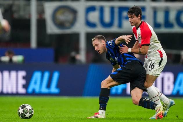 UEFA Champions League: FC Internationale Milan v Feyenoord Milan - Hugo Bueno of Feyenoord during the 2nd leg of the round of 16 of new format of the Champions League 2024 2025. The match is set between FC Internationale Milan and Feyenoord at Giuseppe Meazza San Siro on 11 March 2025 in Milan, Italy. Copyright: xTomxBodex