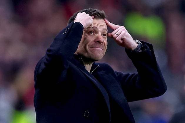 Sport Bilder des Tages 11.03.2025, Fußball, UEFA Champions League, Bayer 04 Leverkusen - FC Bayern München, Achtelfinale Rückspiel, BayArena, Saison 2024 2025: gegen Cheftrainer Xabi Alonso (Bayer 04 Leverkusen Trainer) gestikulierend am Spielfeldrand DFB regulations prohibit any use of photographs as image sequences and or quasi-video. Nordrhein-Westfalen Deutschland