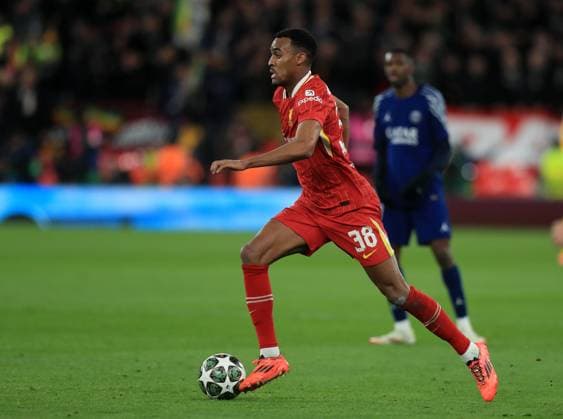 11th March 2025; Anfield, Liverpool, Merseyside, England; Champions League Last 16, Second Leg Football, Liverpool versus Paris Saint Germain; Ryan Gravenberch of Liverpool runs with the ball  ActionPlus12758899 DavidxBlunsden