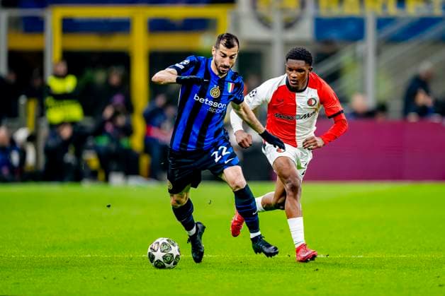 FC Internazionale Milan defender Henrikh Mkhitaryan, Feyenoord Rotterdam midfielder Givairo Read during the match Inter - Feyenoord at the San Siro Stadium for the UEFA Champions League - Round of 16 - 2st leg season 2024-2025 in MILAN, Italia on 11 march 2025, (photo by Marcel van Dorst EYE4images DeFodi Images)