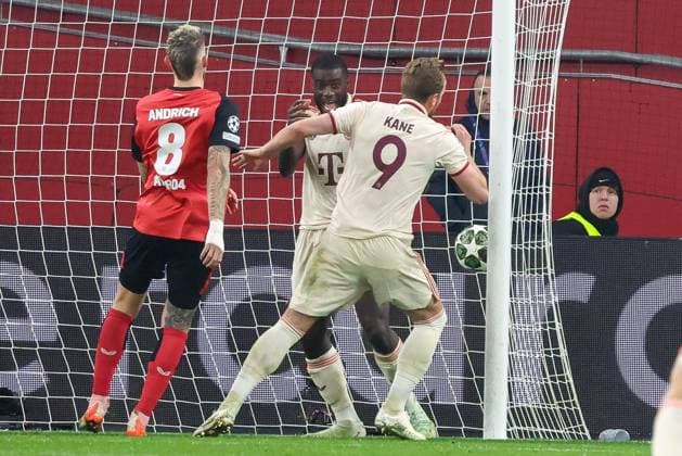 Harry Kane 9 (FC Bayern Muenchen) trifft das Tor zum 0:1, Bayer 04 Leverkusen vs FC Bayern Muenchen, Fussball, Champions League, Achtelfinale, Rueckspiel, 11.03.2025 Leverkusen Nordrhein-Westfalen Deutschland