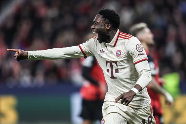 Fussball, UEFA Champions League Saison 2024 2025 Achtelfinale Rückspiel Bayer 04 Leverkusen - FC Bayern München 11.03.2025, BayArena Torjubel Alphonso Davies (FC Bayern München, 19) nach seinem Tor zum 2-0 Leverkusen BayArena Nordrhein-Westfahlen Deutschland