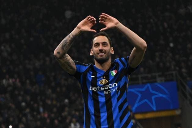 Hakan Calhanoglu of Fc Inter celebrating after a goal during the UEFA Champions League round of 16 second leg match between Inter FC Internazionale and Feyenoord Rotterdam, on 10 of March 2025, at Giuseppe Meazza San Siro Siro stadium in Milan, Italy  Copyright: xTizianoxBallabio IPAxSportx xipa-agency.netx xx IPA_55224969 IPA_Agency_IPA55224969
