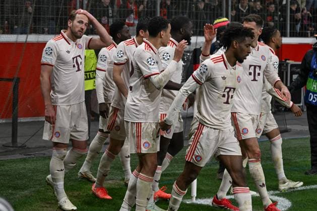 11.03.2025, xsltx, Fussball UEFA Champions League, Bayer 04 Leverkusen - Bayern München v.l. Jubel nach dem 0:1 durch Harry Kane (Muenchen, 9) (DFL DFB REGULATIONS PROHIBIT ANY USE OF PHOTOGRAPHS as IMAGE SEQUENCES and or QUASI-VIDEO) Leverkusen