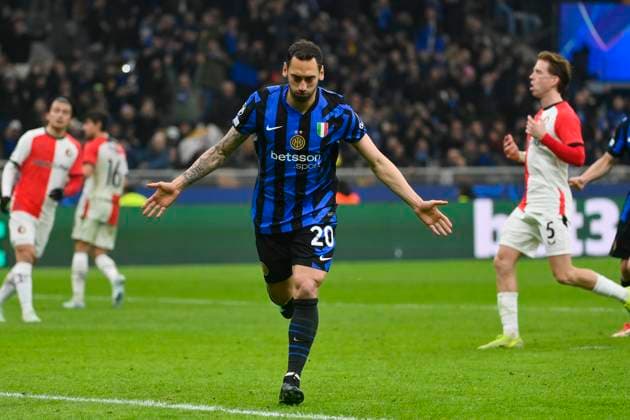 11th March 2025; Stadio San Siro, Milan, Italy, Champions League Football, Last 16, Second Leg, Inter Milan versus Feyenoord; Hakan Calhanoglu of FC Internazionale celebrates his goal from a penalty kick for 2-1 in the 51st minute  ActionPlus12759160 BestxImages