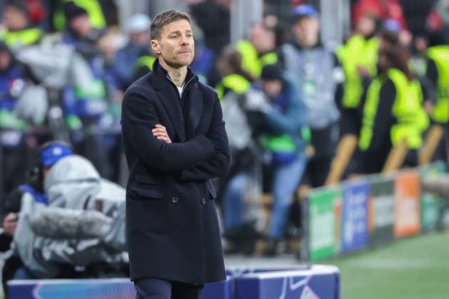 UEFA Champions League - Bayer 04 Leverkusen - FC Bayern München am 11.03.2025 in der BayArena in Leverkusen Trainer Xabi Alonso (Leverkusen) unzufrieden, enttäuscht, enttaeuscht, niedergeschlagen