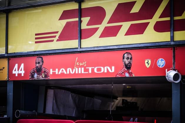 March 12, 2025: MELBOURNE, AUSTRALIA - MARCH 12: Scuderia Ferrari and Lewis Hamilton pit details before the 2025 Australian Grand Prix at Albert Park in Melbourne, Australia - ZUMAp121 20250312_zsp_p121_017 Copyright: xChrisxPutnamx
