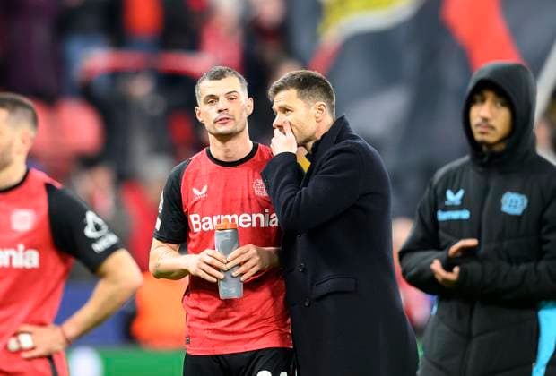 v.l. Granit XHAKA (LEV), Trainer Xabier Xabi ALONSO (LEV) , ARTHUR (LEV) enttaeuscht nach dem Spiel Fussball Champions League, 1 8 Finale Rueckspiel, Bayer 04 Leverkusen (LEV) - FC Bayern Muenchen (M) 0:2, am 11.03.2025 in Leverkusen Deutschland. UEFA regulations prohibit any use of photographs as image sequences and or quasi-video Â *** v l Granit XHAKA LEV , coach Xabier Xabi ALONSO LEV , ARTHUR LEV disappointed after the match Football Champions League, 1 8 final second leg, Bayer 04 Leverkusen LEV FC Bayern M 0 2, on 11 03 2025 in Leverkusen Germany UEFA regulations prohibit any use of photographs as image sequences and or quasi video Â