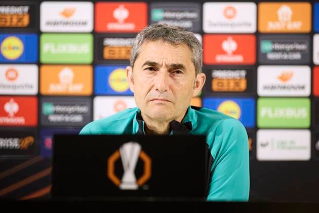 Fußball, EL, Athletic Bilbao Pressekonferenz Athletic Club v AS Roma - UEFA Europa League 2024 25 Round of 16 Second Leg press conference, PK, Pressekonferenz Ernesto Valverde head coach of Athletic Club attends the press conference prior to the UEFA Europa League 2024 25 Round of 16 Second Leg match between Athletic Club and AS Roma at San Mames on March 12, 2025, in Bilbao, Spain. Bilbao San Mames Basque Country Spain RL_ATHvASR_000016 Copyright: xRicardoxLarreinax