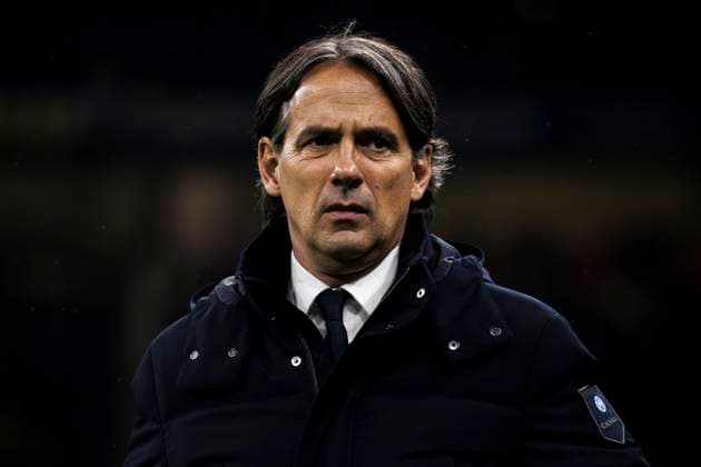FC Internazionale v Feyenoord - UEFA Champions League Simone Inzaghi, head coach of FC Internazionale, looks on prior to the UEFA Champions League 2024 25 knockout phase round of 16 second leg football match between FC Internazionale and Feyenoord. Milan Italy Copyright: xNicolòxCampox