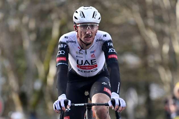 Paris - Nice 2025 - stage 4 LA LOGE DES GARDES, FRANCE - MARCH 12 : Mcnulty Brandon (USA) of Uae Team Emirates - Xrg during stage 4 of the 83th edition of the Paris - Nice cycling race, a stage of 163,4km with start in Vichy and finish in La Loge Des Gardes on March 12, 2025 in La Loge Des Gardes, France, 12 03 2025 ( Motordriver Kenny Verfaillie - La Loge Des Gardes France  Copyright: xNicoxVereeckenx