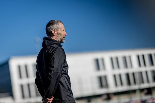 Leipzigs Cheftrainer Trainer Coach Marco Rose. Training RB Leipzig am 4. Maerz 2025. Red Bull Akademie, Leipzig. Oeffentliches Training RB Leipzig