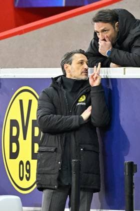 Lille, Stade Pierre Mauroy, 12.03.25, FRA, Herren, UEFA Champions League, Saison 2024-2025, Achtelfinale, OSC Lille - Borussia Dortmund Bild: v.li. Trainer Niko KOVAC (Dortmund) und Co-Trainer Robert KOVAC ((Dortmund) UEFA regulations prohibit any use of photographs as image sequences and or quasi-video. Hauts-de-France Frankreich