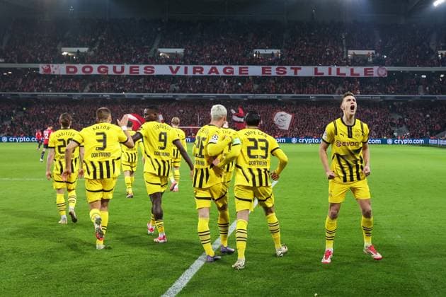 12.03.2025, UEFA Champions League, Achtelfinale, Lille OSC - Borussia Dortmund, Die Spieler des BVB bejubeln das Tor zum 1:1 durch Emre Can (Borussia Dortmund), Lille Stade Pierre Mauroy Decathlon Arena Paris xRHR-FOTO DEx Copyright: DennisxEwert RHR-FOTOx RHR-FOTO DE
