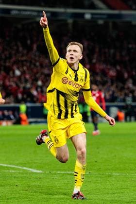 UEFA Champions League, LOSC Lille - Borussia Dortmund; 12.03.2025 Jubel zum 1:2 durch Maximilian Beier (Borussia Dortmund, 14) UEFA Champions League Achtelfinale Rückspiel, LOSC Lille - Borussia Dortmund; Lille, Stade Pierre Mauroy am 12.03.2025 Copyright: xBEAUTIFULxSPORTS Wunderlx
