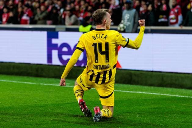 UEFA Champions League, LOSC Lille - Borussia Dortmund; 12.03.2025 Jubel zum 1:2 durch Maximilian Beier (Borussia Dortmund, 14) UEFA Champions League Achtelfinale Rückspiel, LOSC Lille - Borussia Dortmund; Lille, Stade Pierre Mauroy am 12.03.2025 Copyright: xBEAUTIFULxSPORTS Wunderlx