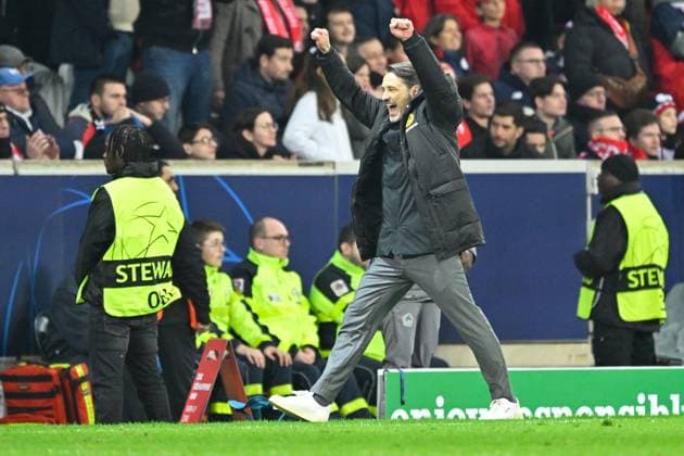 Sport Themen der Woche KW11 Sport Bilder des Tages Lille, Stade Pierre Mauroy, 12.03.25, FRA, Herren, UEFA Champions League, Saison 2024-2025, Achtelfinale, OSC Lille - Borussia Dortmund Bild: Trainer Niko KOVAC (Dortmund) UEFA regulations prohibit any use of photographs as image sequences and or quasi-video. Hauts-de-France Frankreich *** Lille, Stade Pierre Mauroy, 12 03 25, FRA, Men, UEFA Champions League, Season 2024 2025, Round of 16, OSC Lille Borussia Dortmund Picture Coach Niko KOVAC Dortmund UEFA regulations prohibit any use of photographs as image sequences and or quasi video Hauts de France France