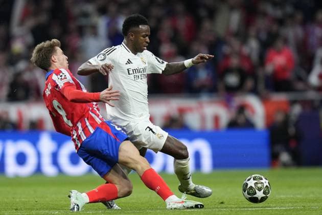 Cc Madrid 12 03 2025 - Champions League Atletico Madrid-Atletico Madrid foto Cesar Cebolla Image nella foto: Vinicius Junior-Pablo Barrios 