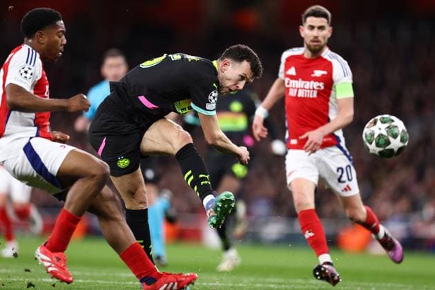 Arsenal v PSV Eindhoven 12 March 2025, London - UEFA Champions League - Round of 16 - Second Leg - Arsenal v PSV Eindhoven - Ivan Perisic of PSV Eindhoven scores their first goal - Photo: Jacques Feeney Offside. London UK Copyright: xJacquesxFeeneyx xOffsidexOffside